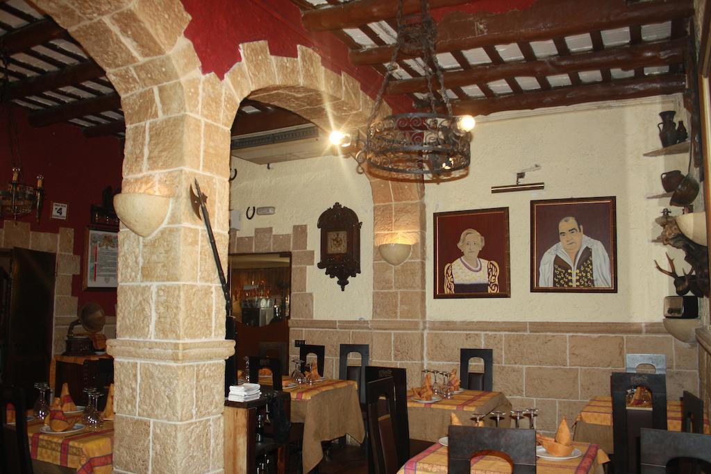 Hostal Restaurante La Diligencia Cunit Kültér fotó