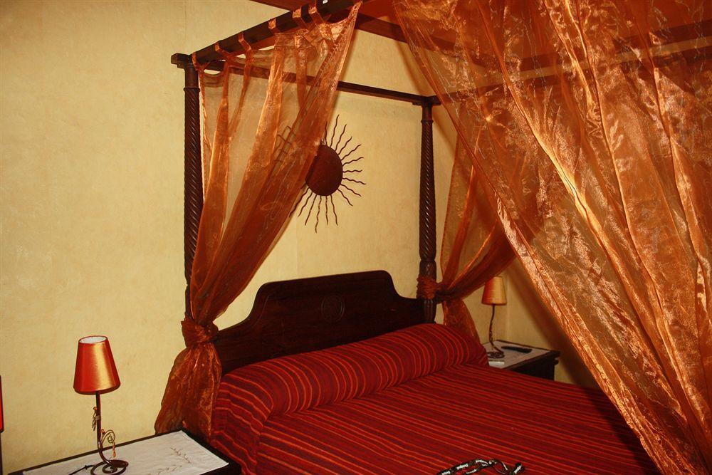 Hostal Restaurante La Diligencia Cunit Kültér fotó