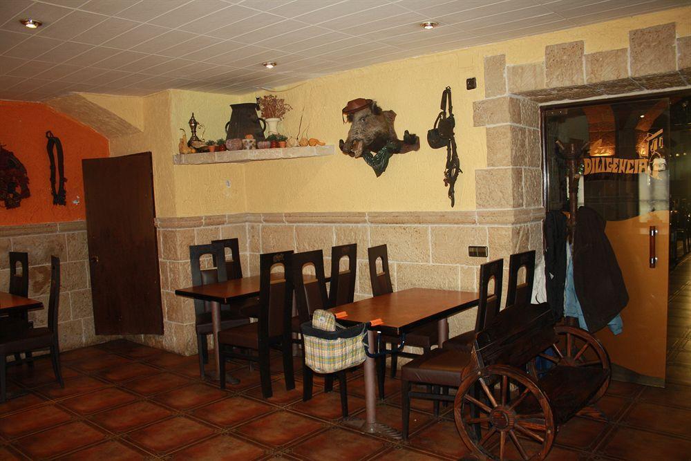 Hostal Restaurante La Diligencia Cunit Kültér fotó