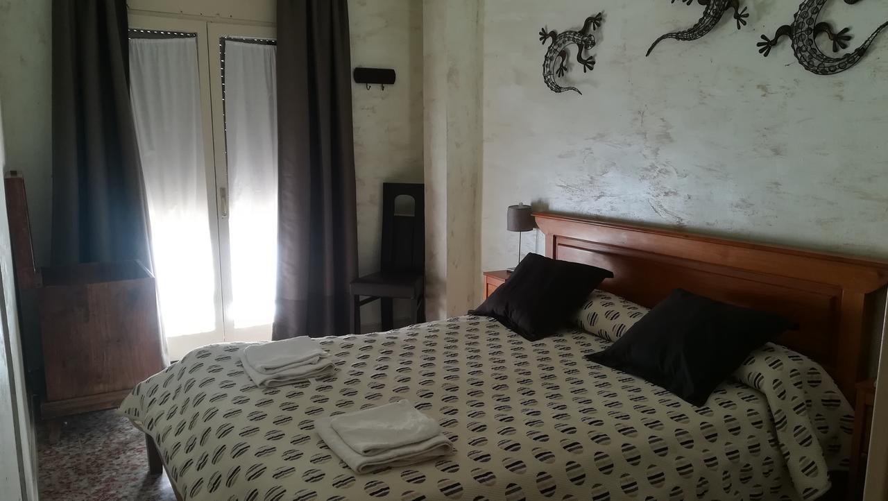 Hostal Restaurante La Diligencia Cunit Kültér fotó