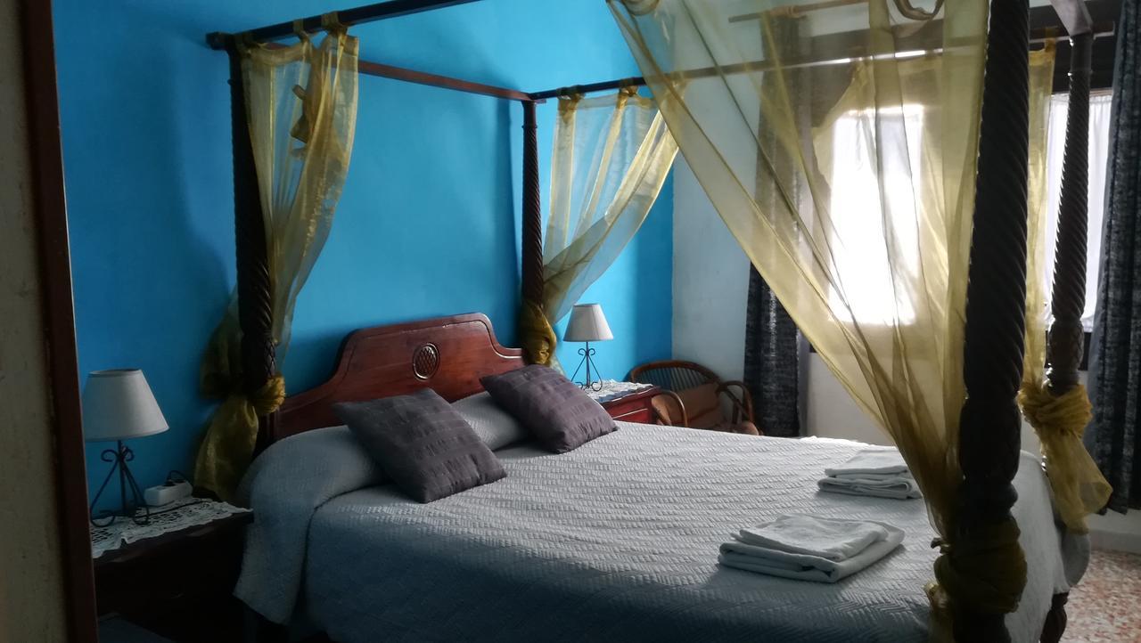 Hostal Restaurante La Diligencia Cunit Kültér fotó