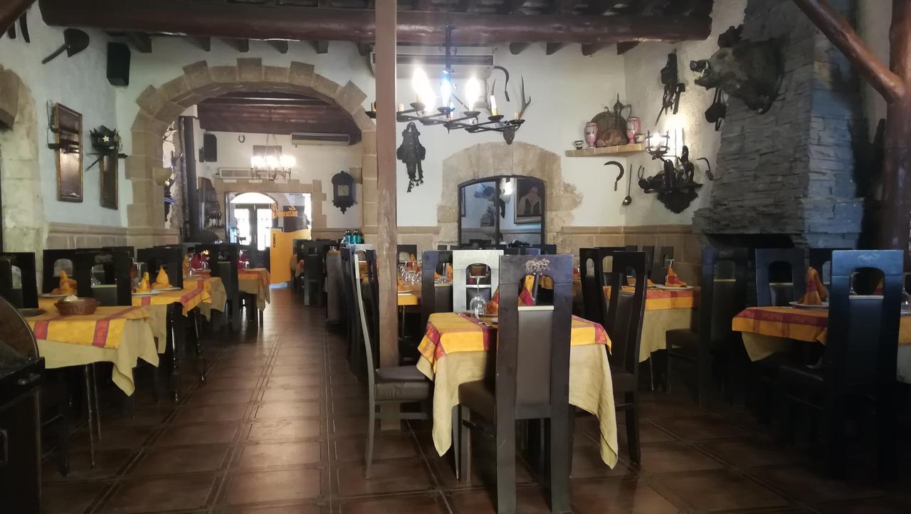 Hostal Restaurante La Diligencia Cunit Kültér fotó