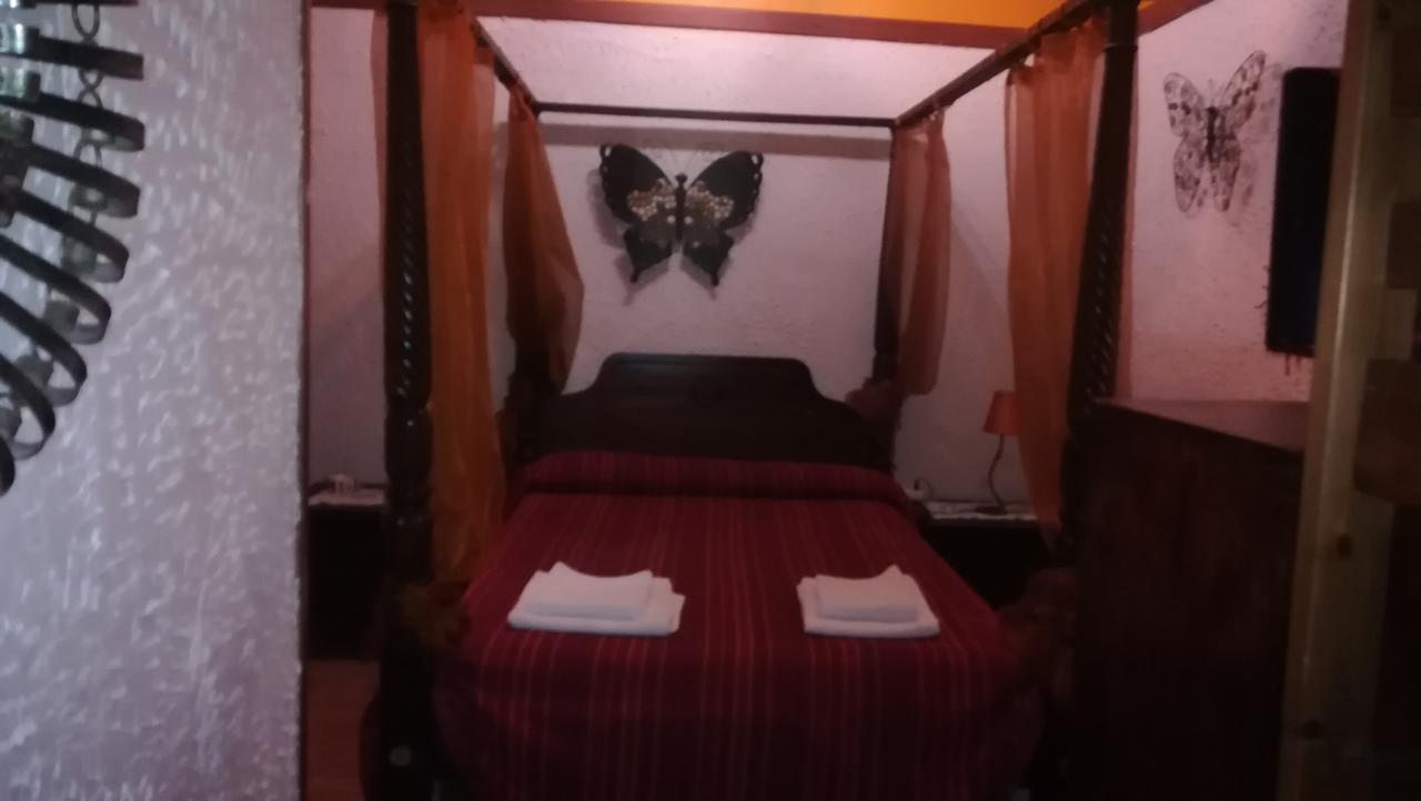 Hostal Restaurante La Diligencia Cunit Kültér fotó